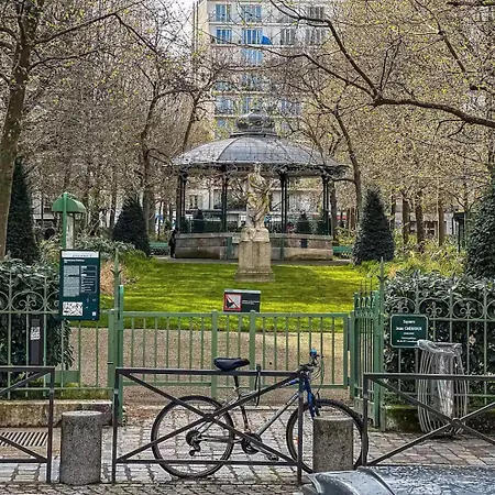 Beautiful 10 Minutes Walk From The Eiffel Tower *