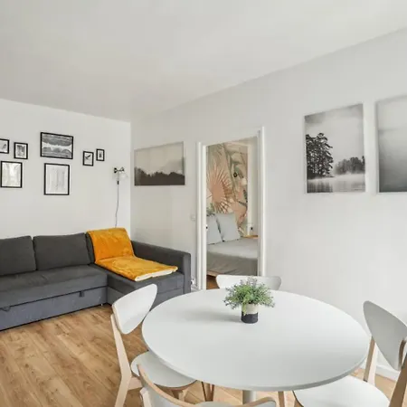 Beautiful 10 Minutes Walk From The Eiffel Tower アパート パリ