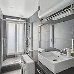 Apartment Beautiful 10 Minutes Walk From The Eiffel Tower